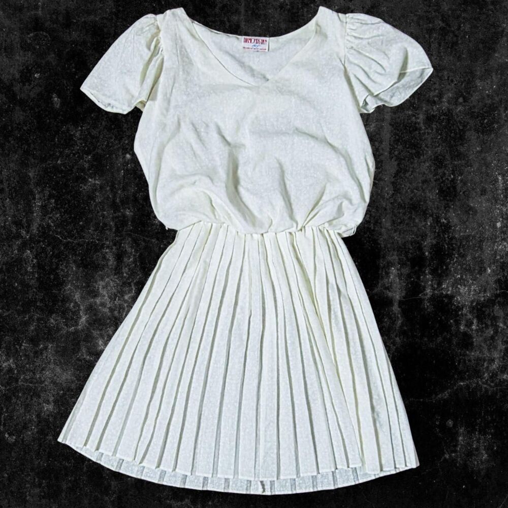 White Diamond Vintage Pleated Skater Dress